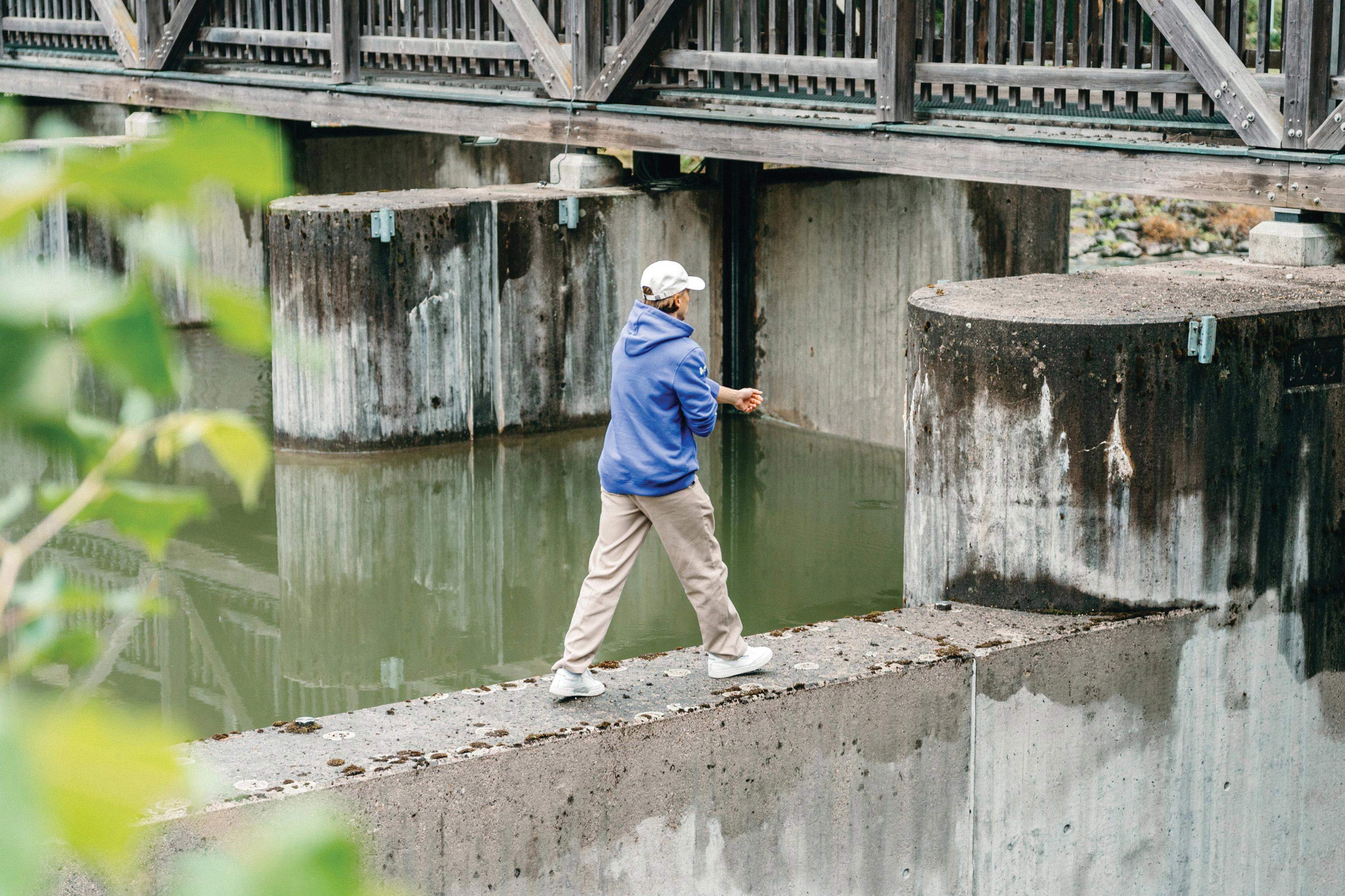 Mystic - Bolt Hood Sweat