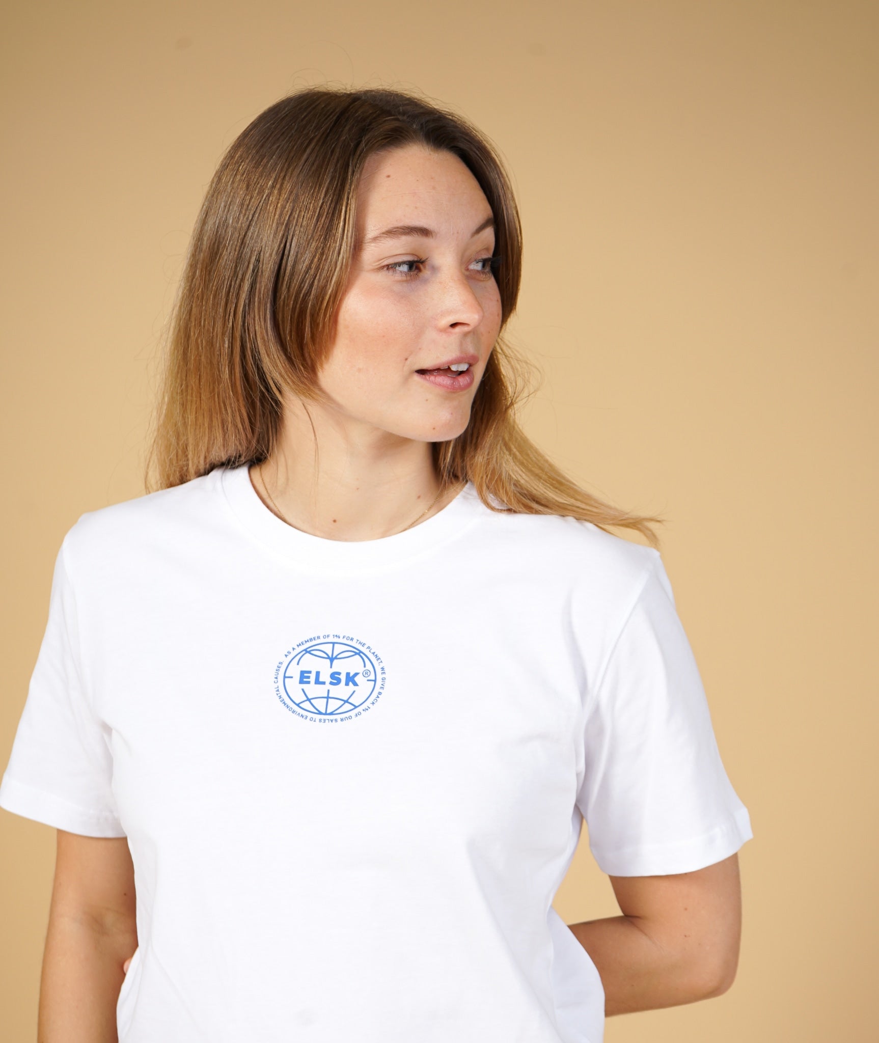 Statement Globe Women'S Brushed T-Shirt
