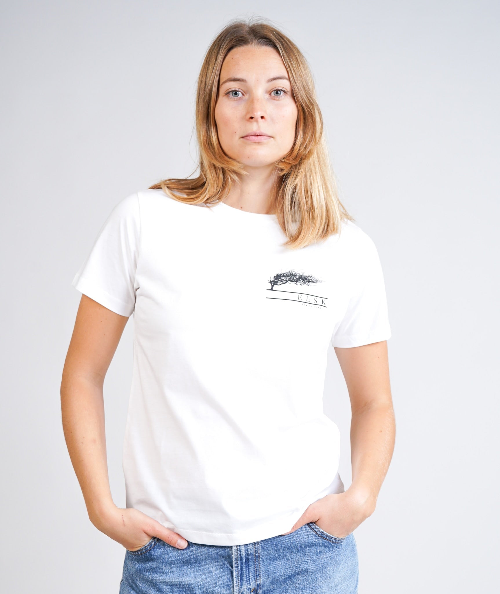 Vind Ch Women'S Essential T-Shirt