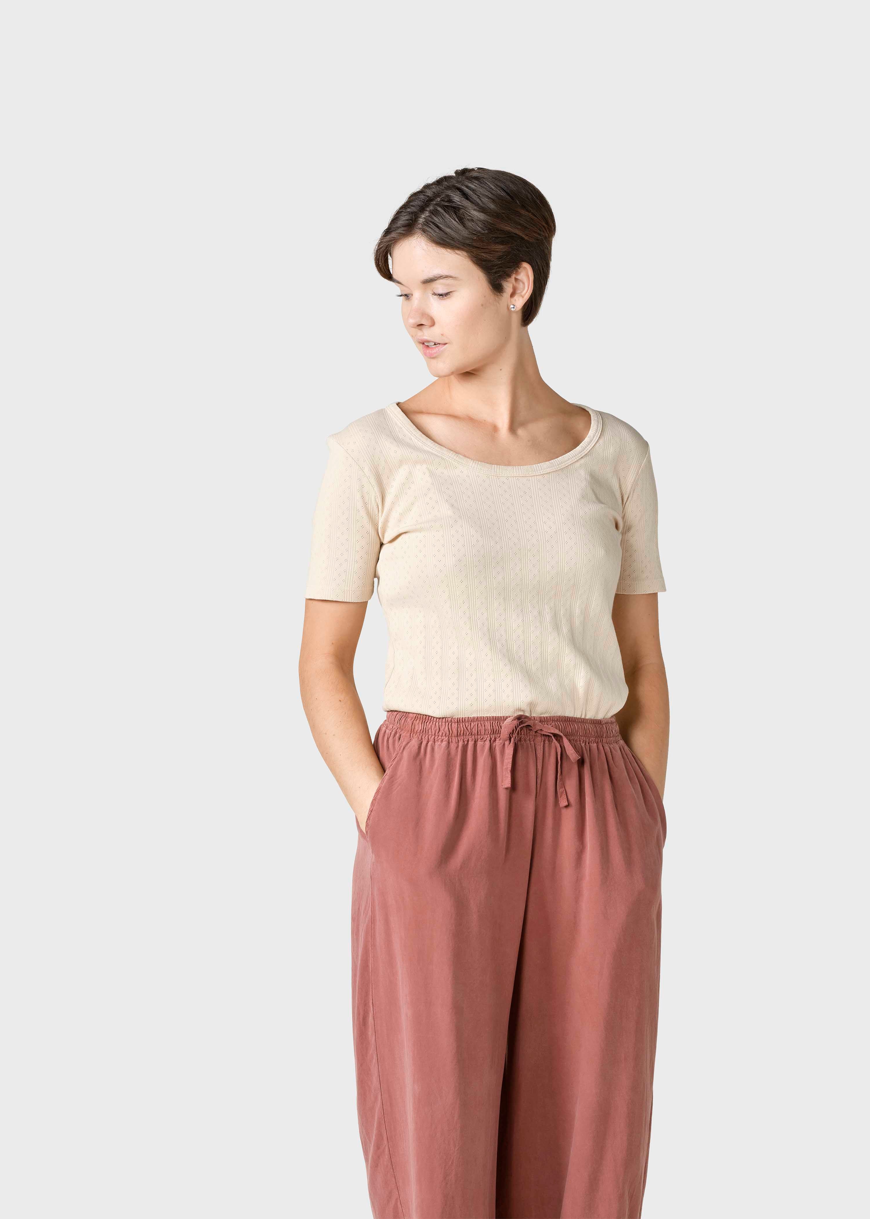 Iris Tee - Pastel Sand