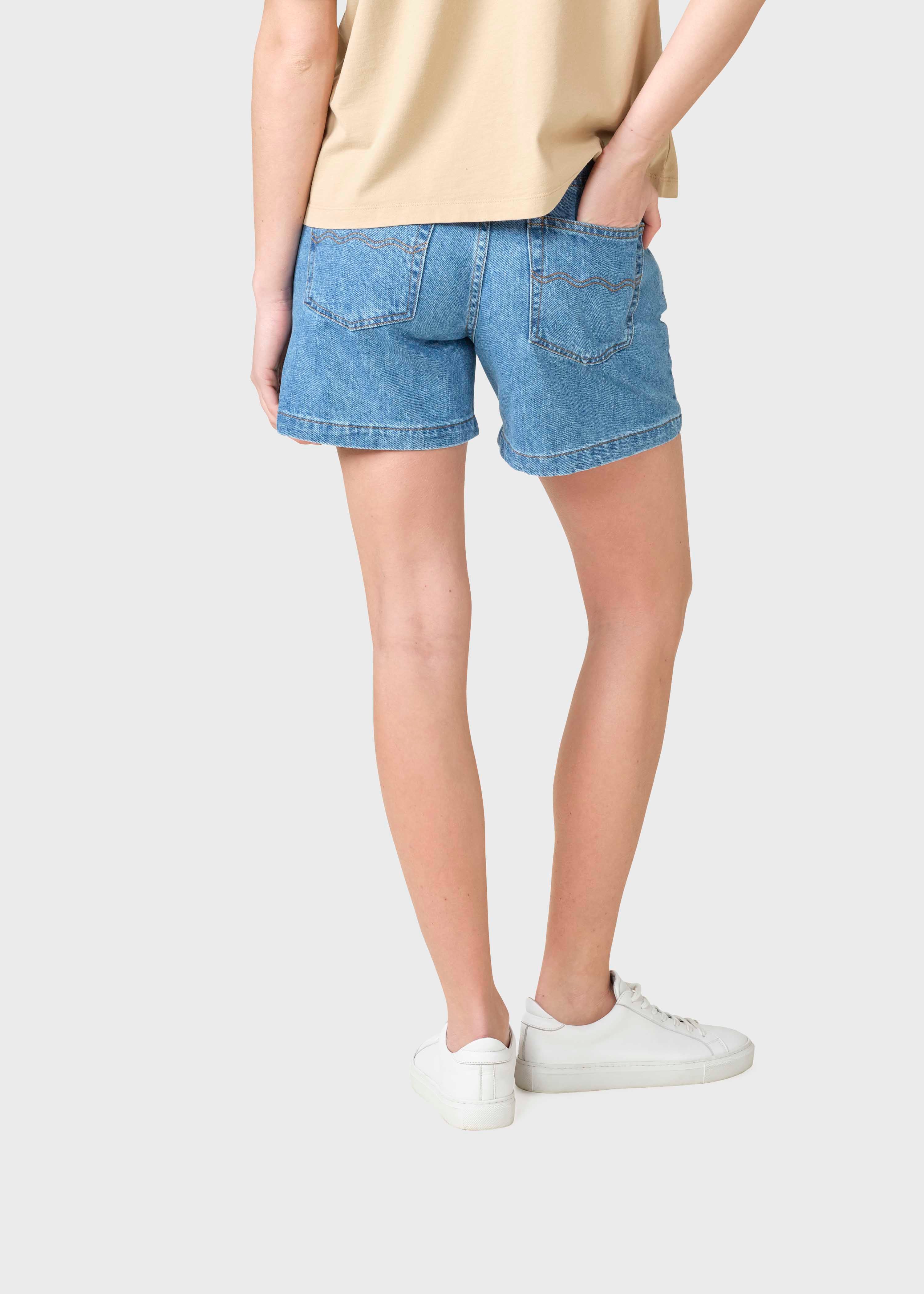 Jenna Shorts - Light Blue Stonewash