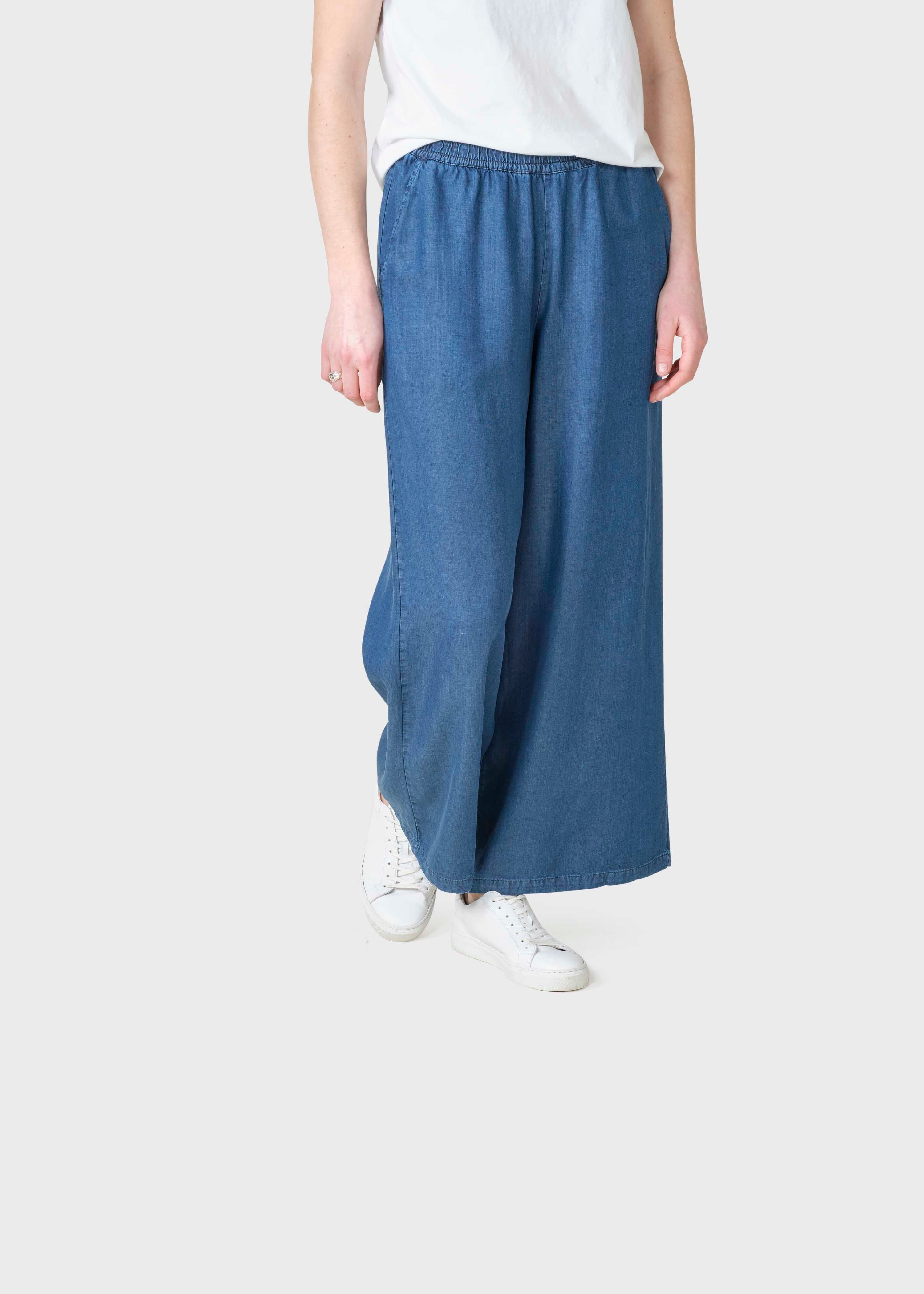 Kaja Lyocell Pants - Dark Blue Chambrey