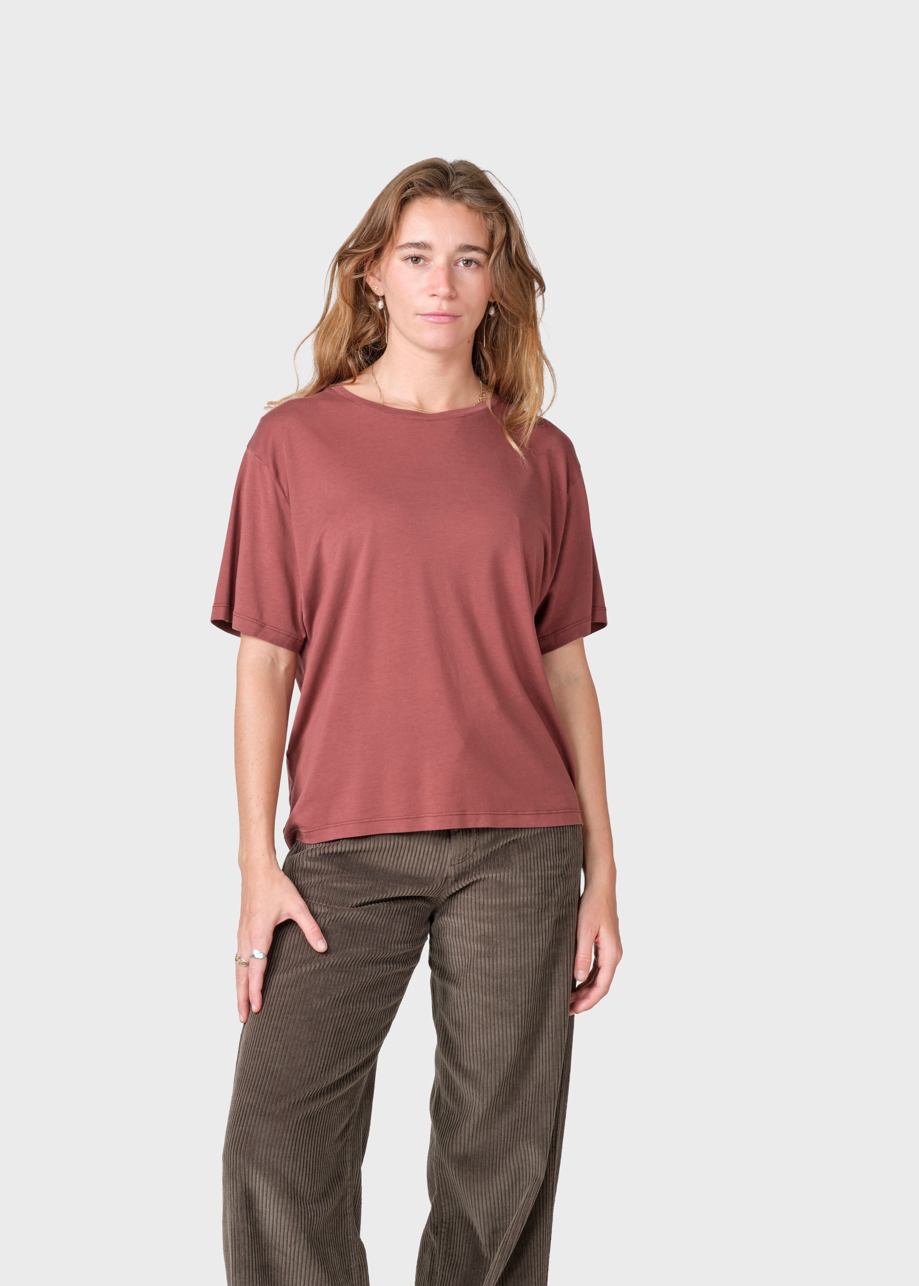Maren Tee - Burgundy