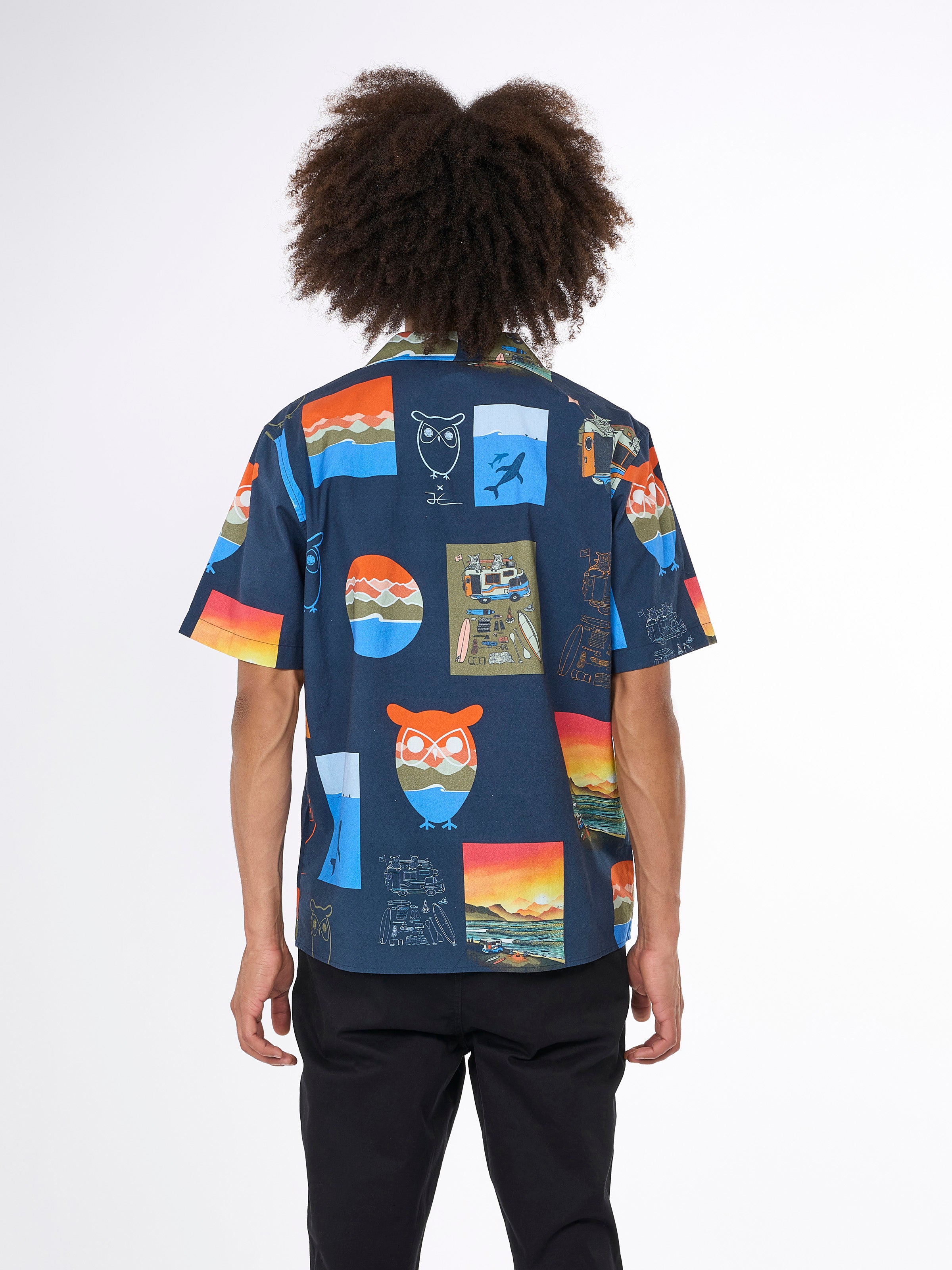 KnowledgeCotton Apparel - Boxed fit AOP short sleeved shirt - GOTS/Vegan