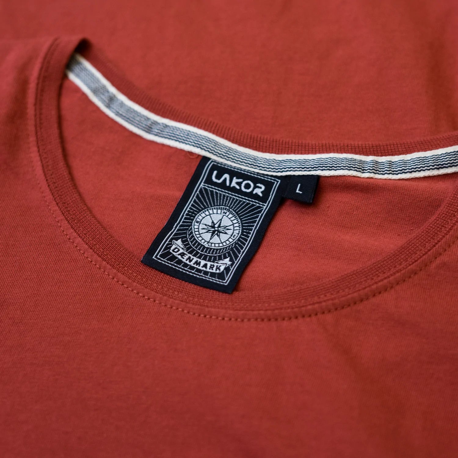 Lakor - Framed legend - burned orange