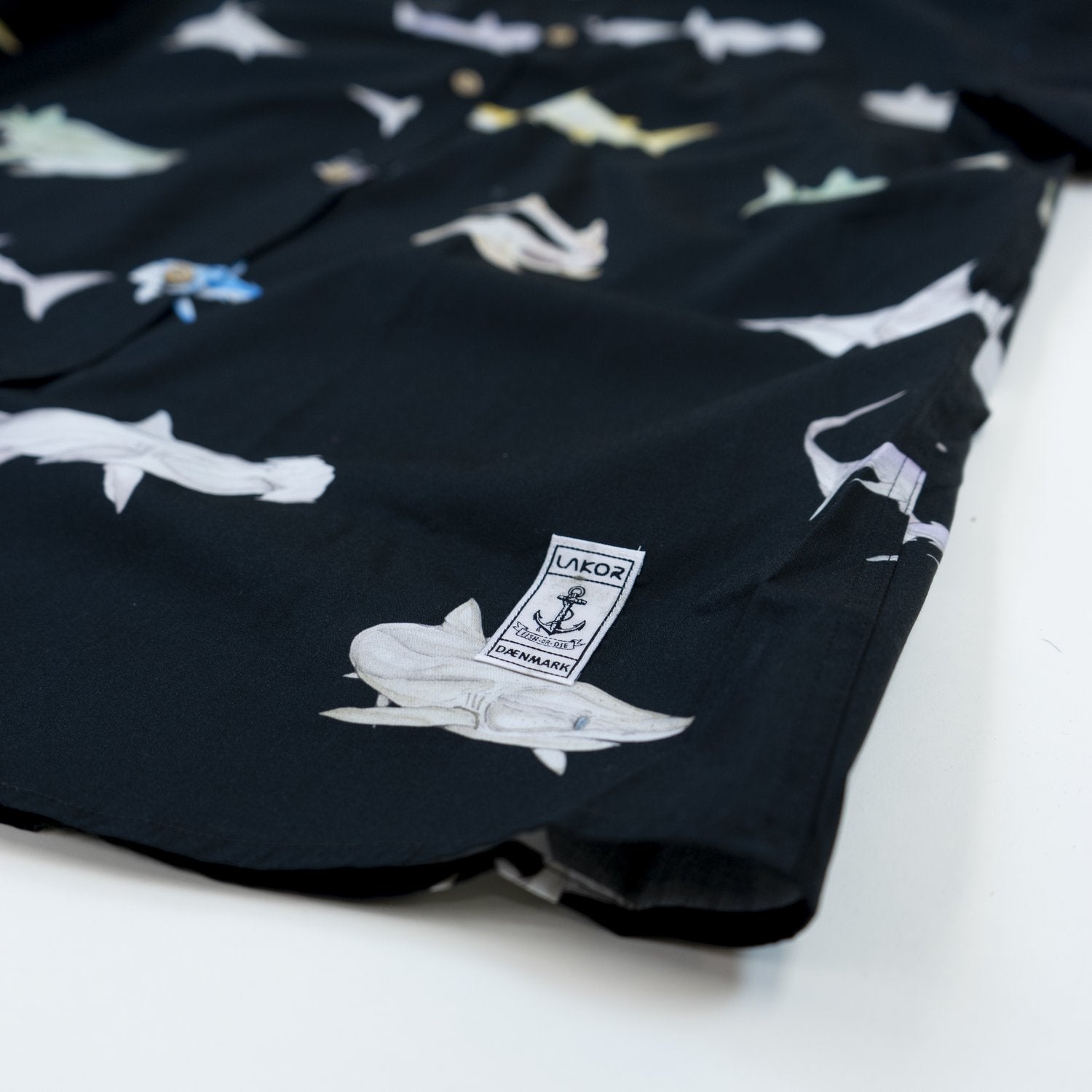 Lakor - Shark skjorte