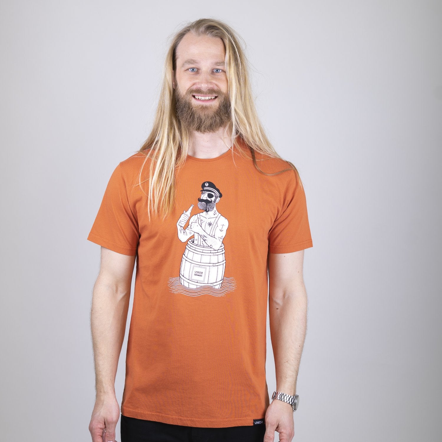 Lakor - Barreled T-shirt