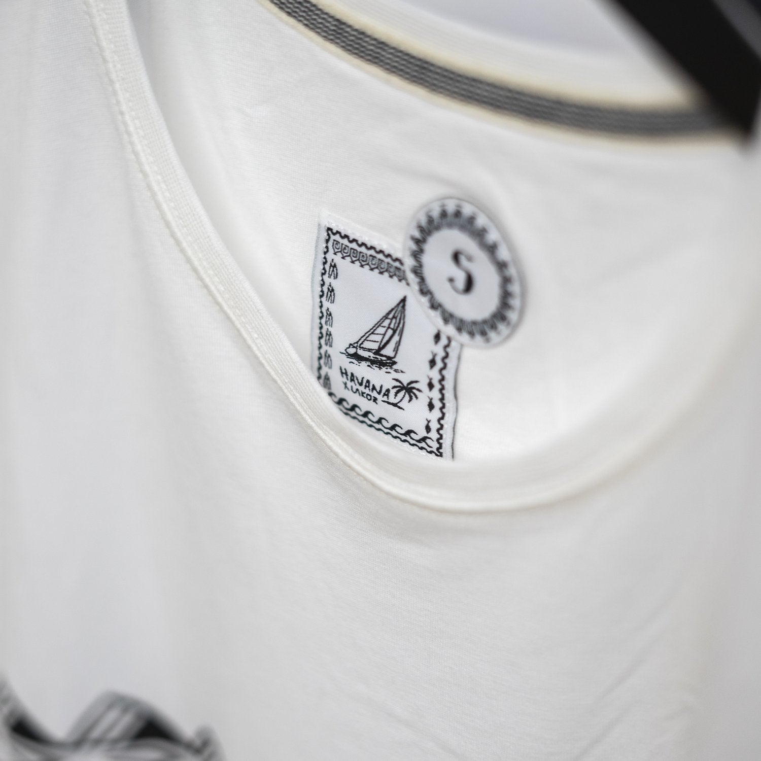 Lakor - Havana across T-shirt