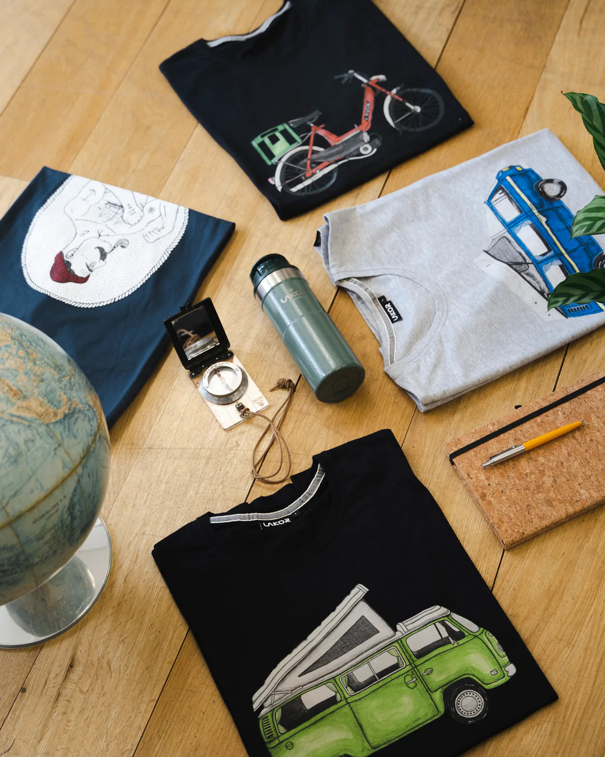 Lakor - blue van T-shirt