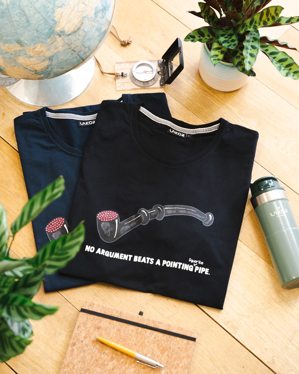 Lakor - Lakridspibe Tee (blueberry) T-shirt