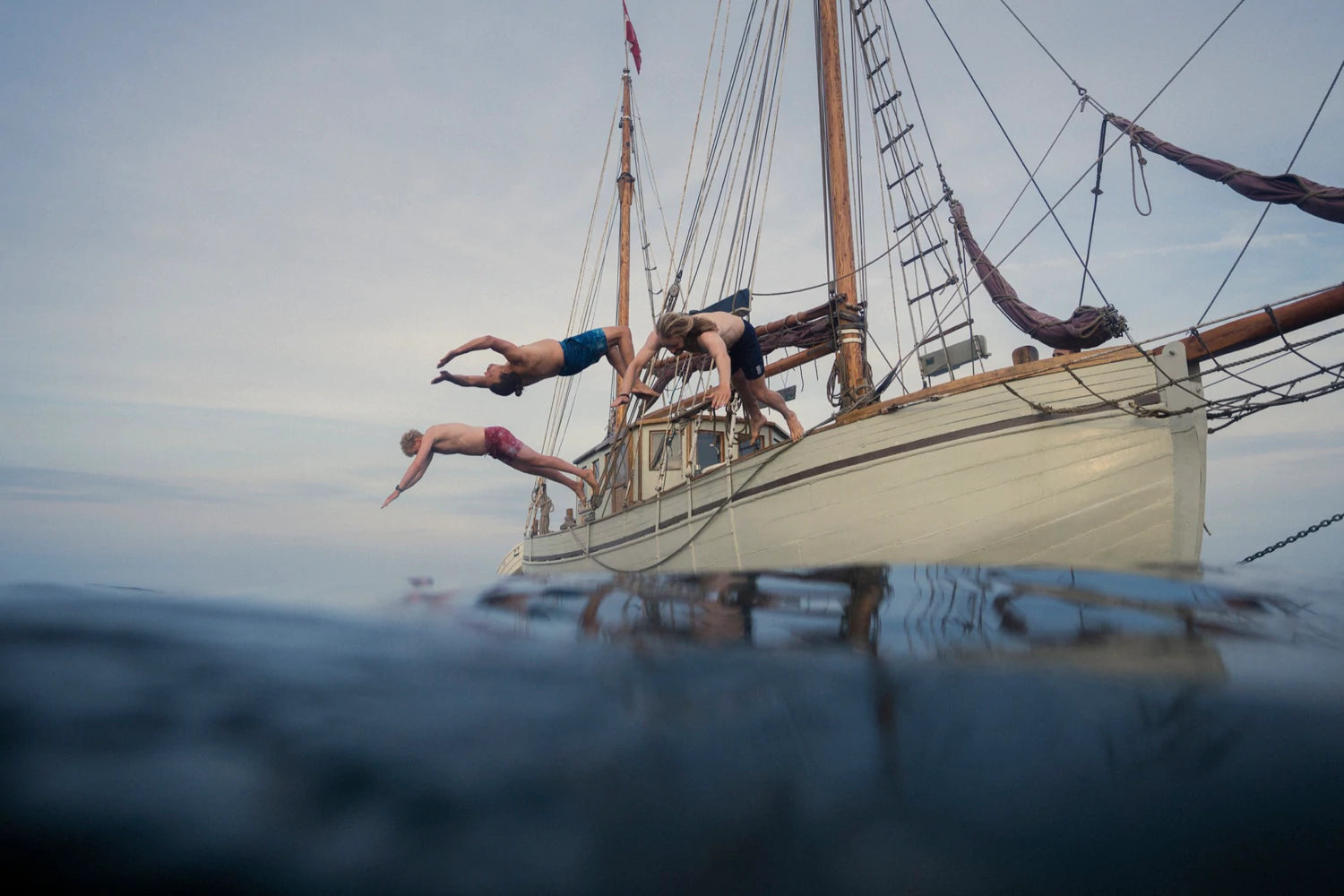 Lakor - Beach Washed shorts