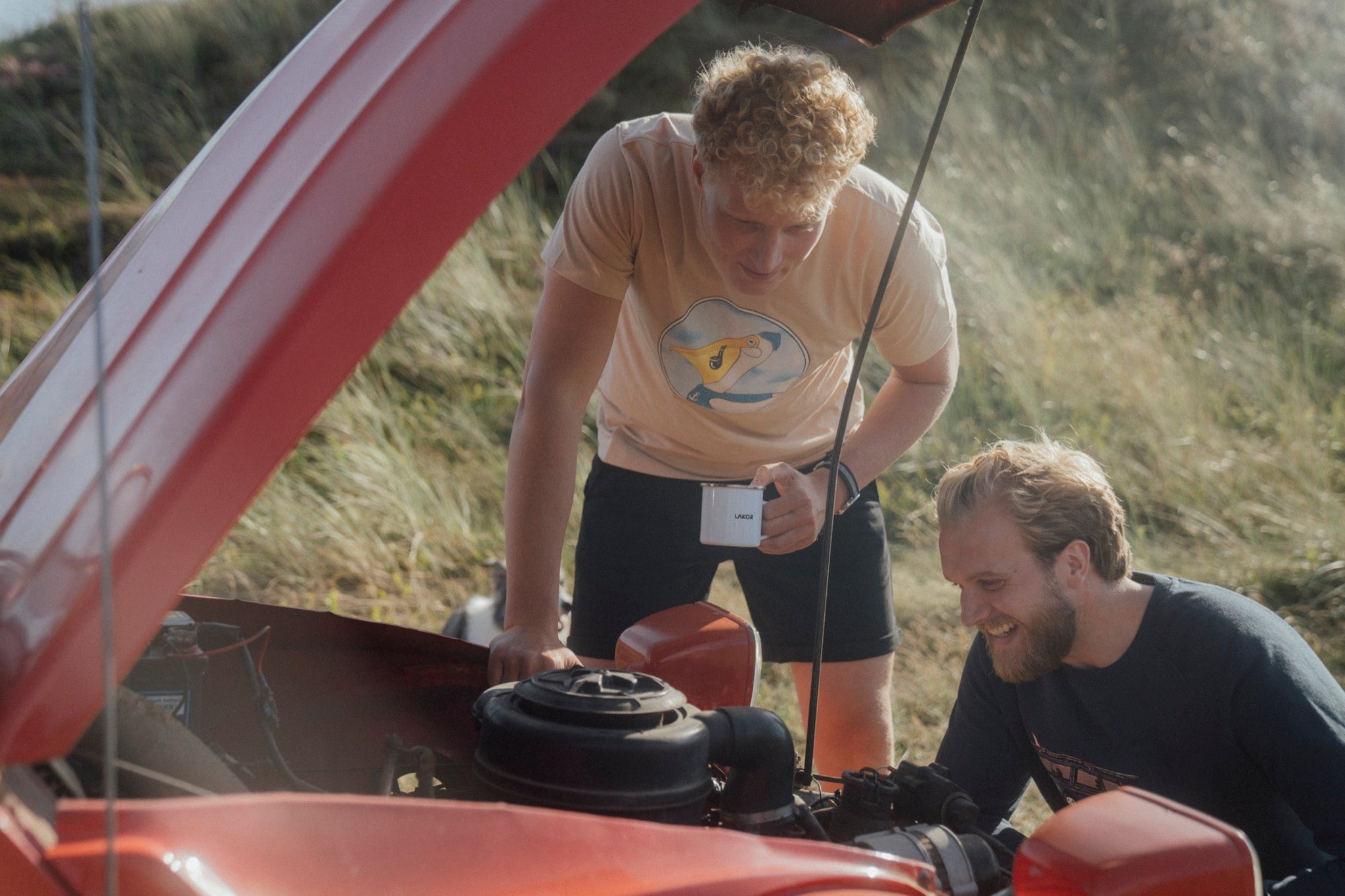 Lakor - Pipe Pelican (Light Brown)