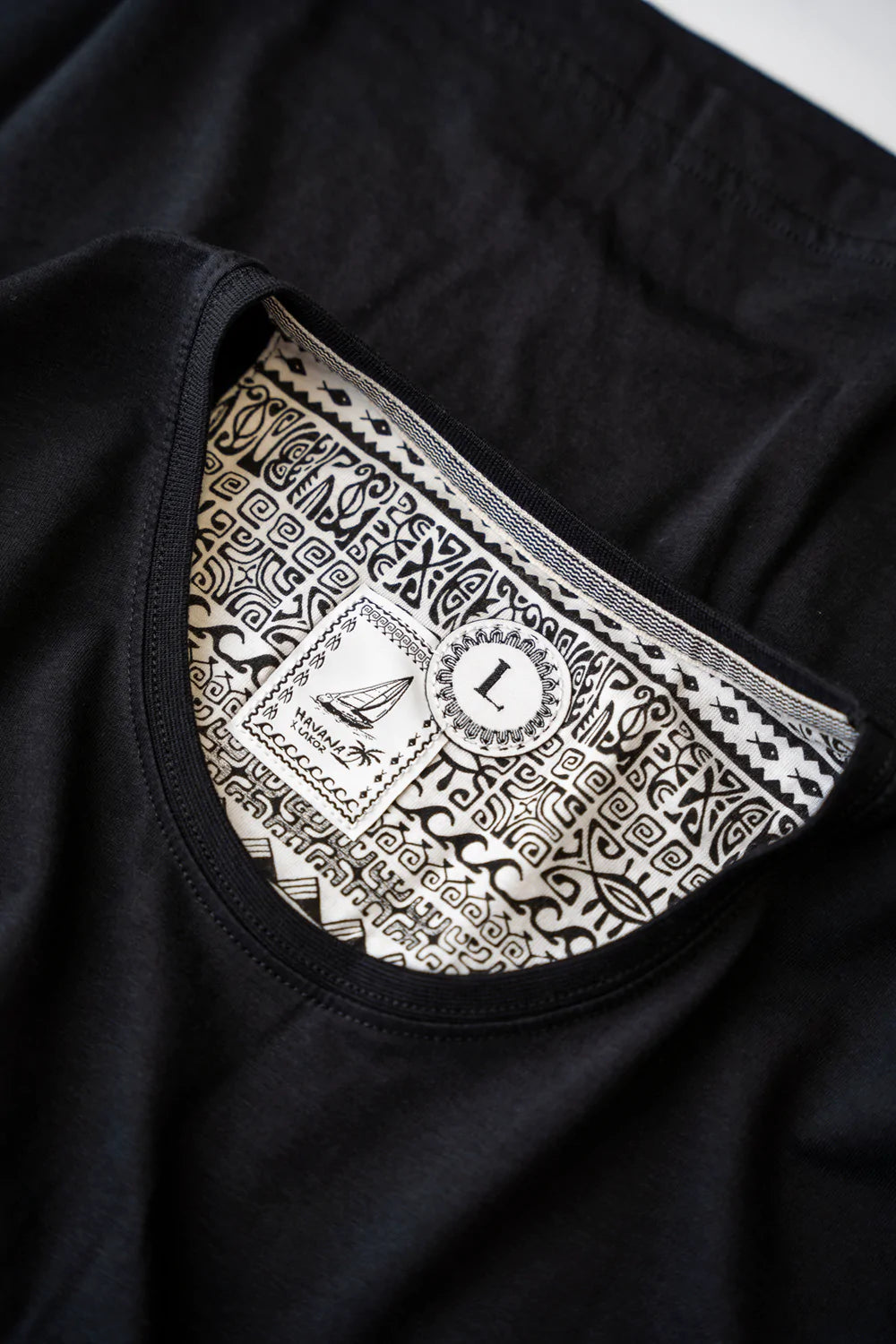 Lakor - Havana Basic - Black T-shirt