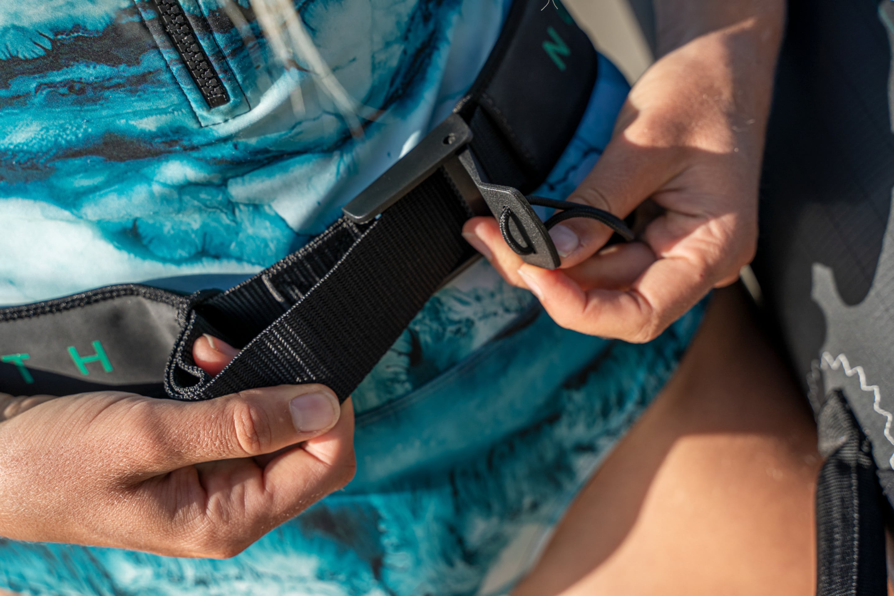 Waist Belt with Wing Leash