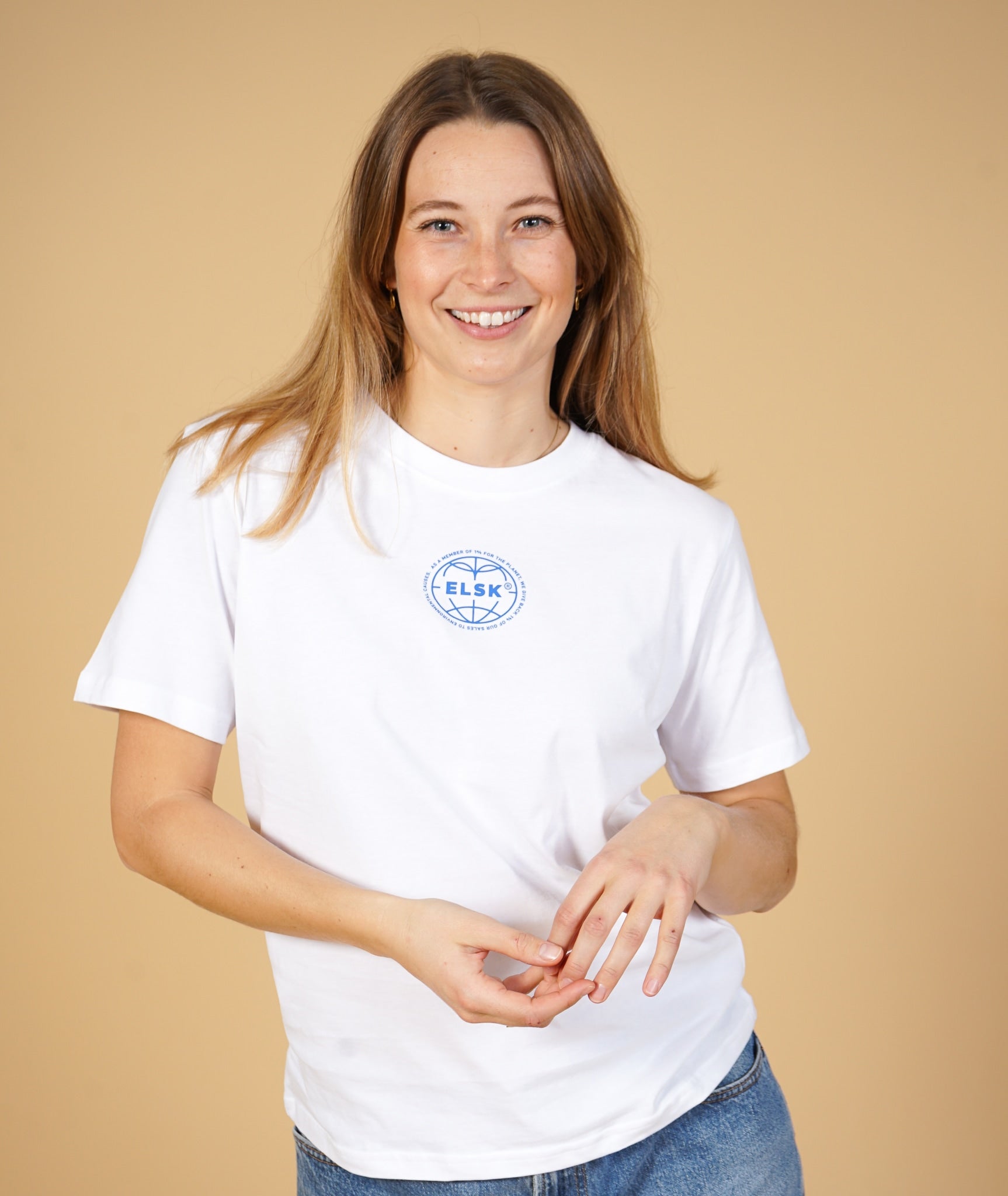 Statement Globe Women'S Brushed T-Shirt