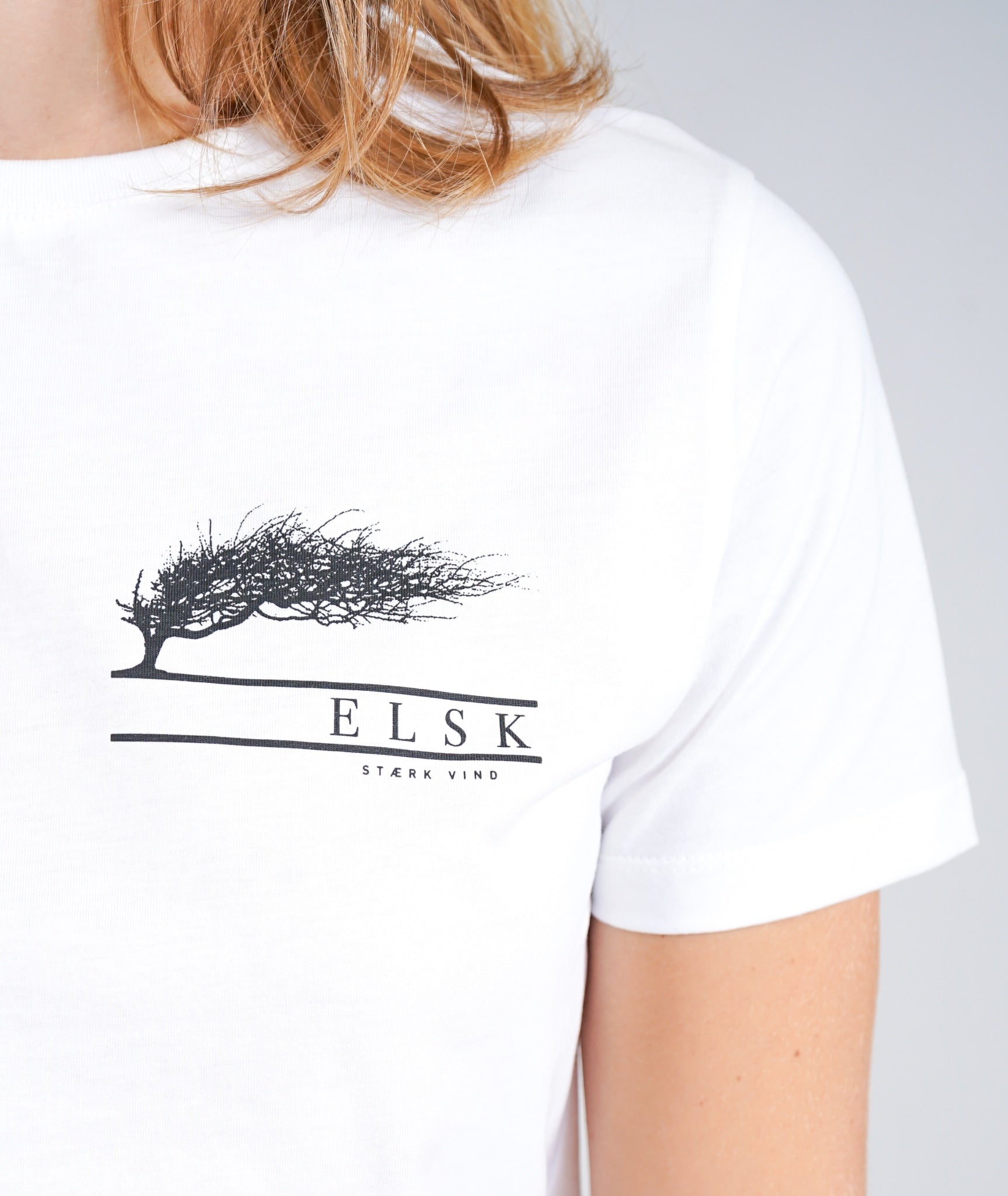 Vind Ch Women'S Essential T-Shirt