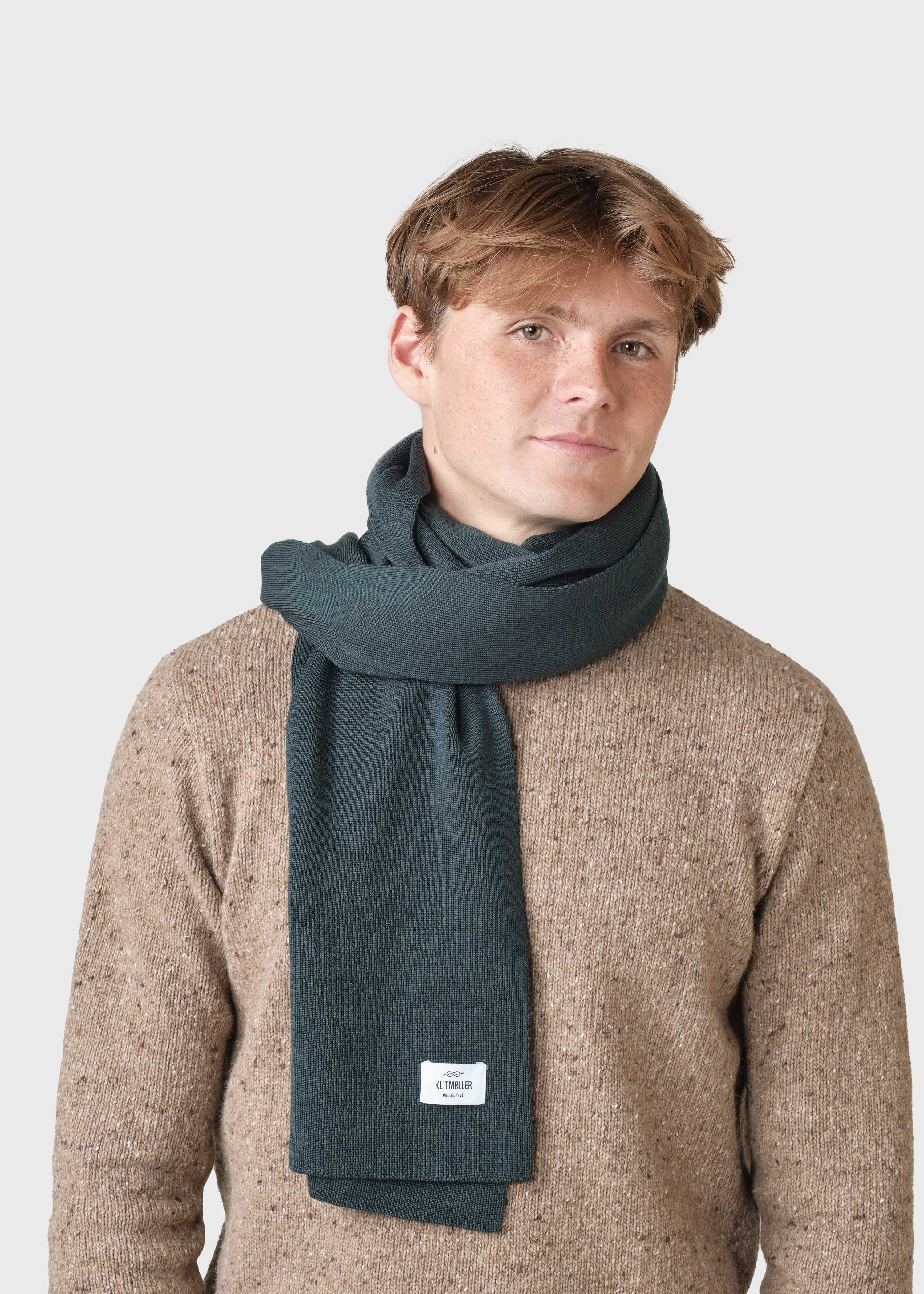 Fine Rib Scarf - Moss Green