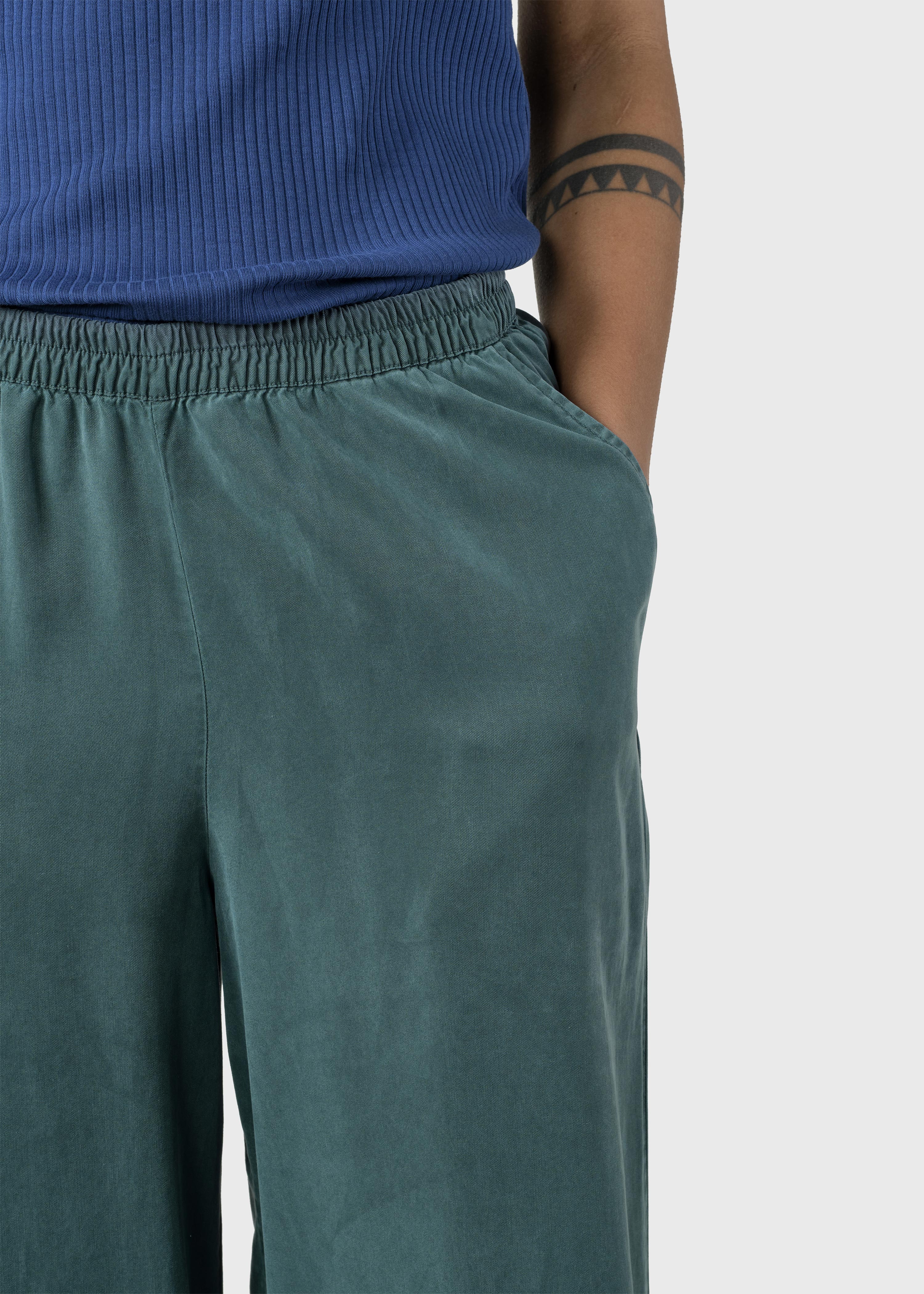 Kaja Lyocell Pants - Moss Green