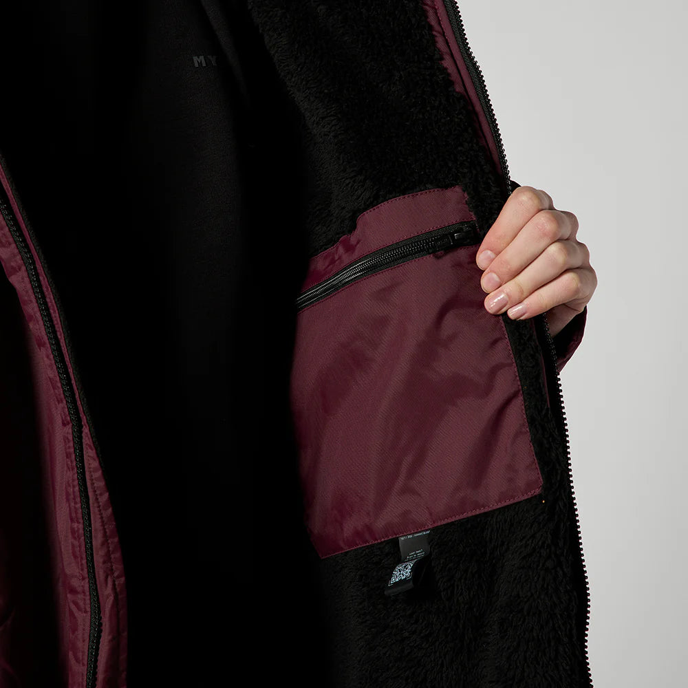 Poncho Explore - Oxblood Red