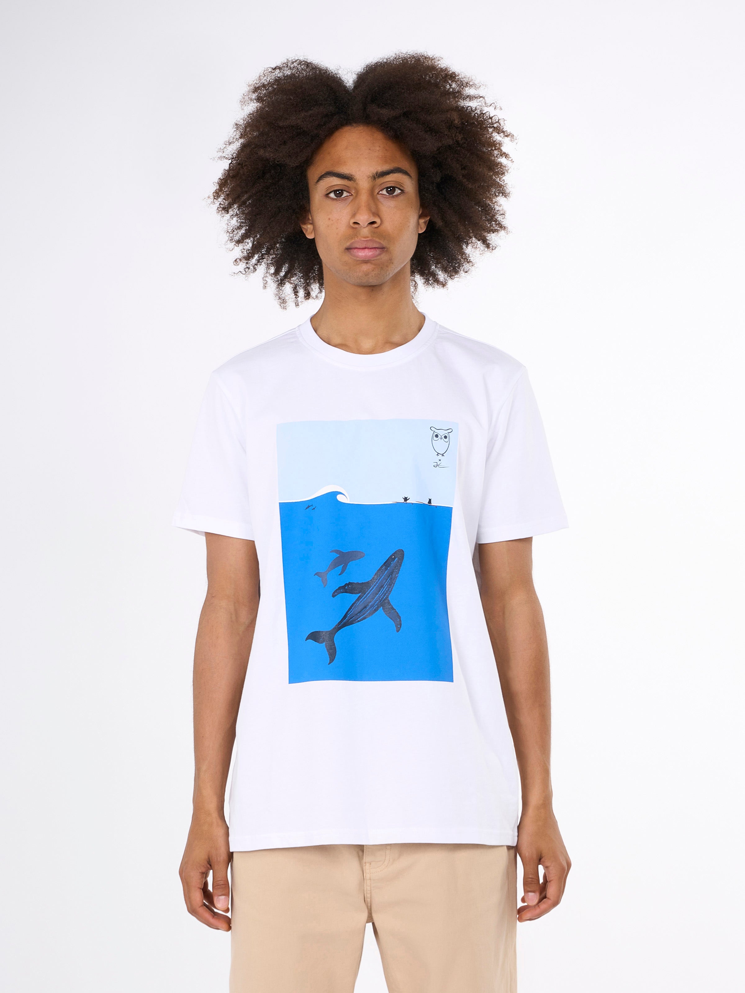 KnowledgeCotton Apparel  - Regular whale front print t-shirt - GOTS/Vegan - Bright White