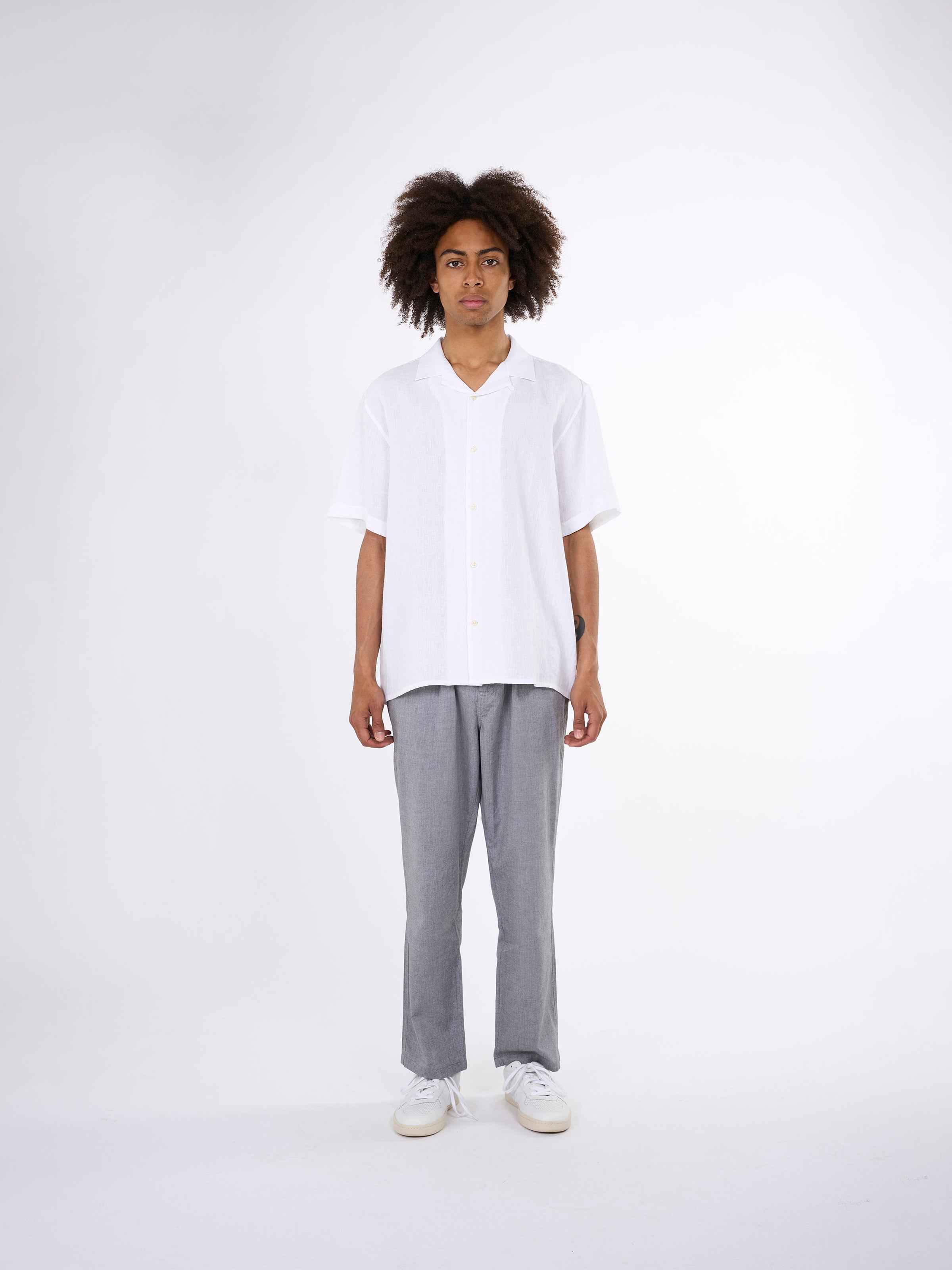 KnowledgeCotton Apparel  - Box fit short sleeved linen shirt GOTS/Vegan - Bright White