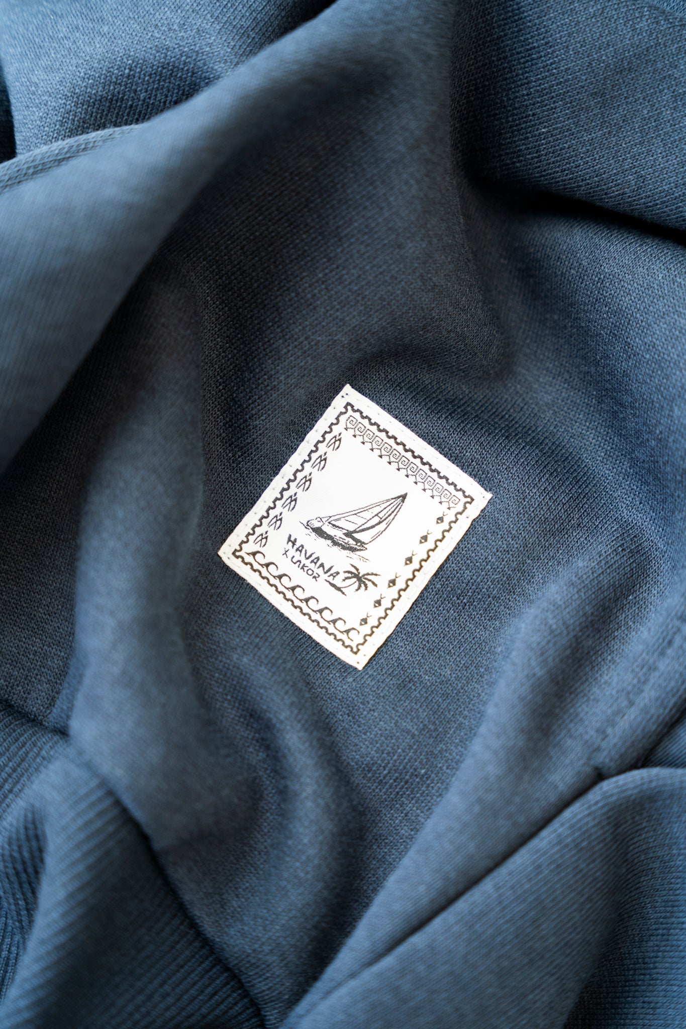 Lakor - Havana Turtle Neck (Navy)