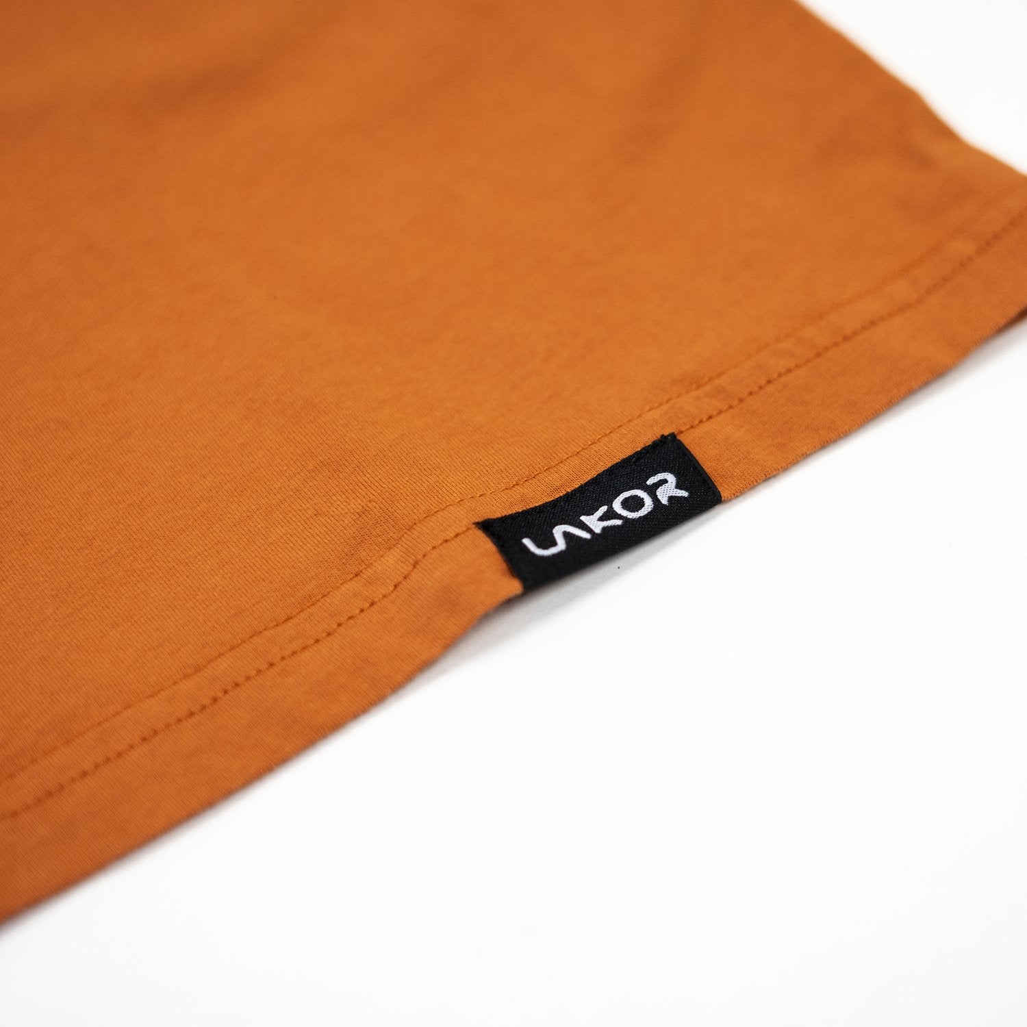 Lakor - Barreled T-shirt
