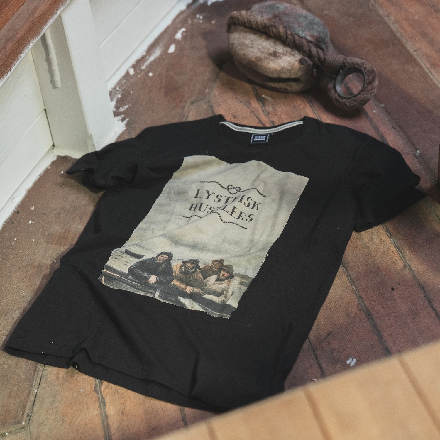 Lakor - Lystfisk hustler T-shirt