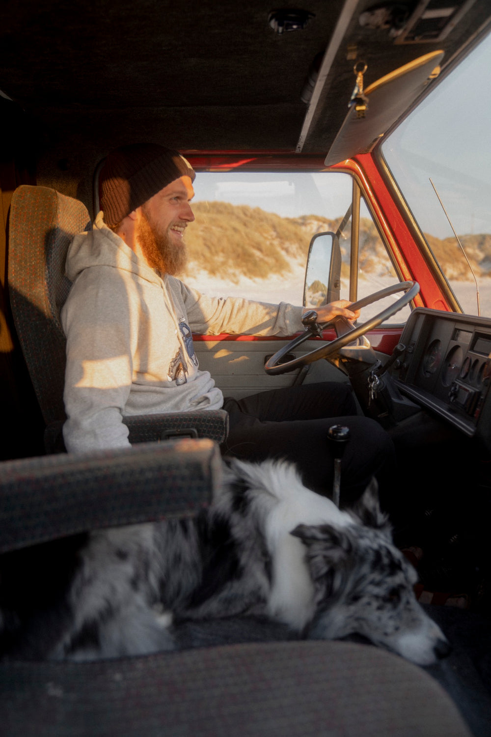 Lakor - Surf Car Hoodie