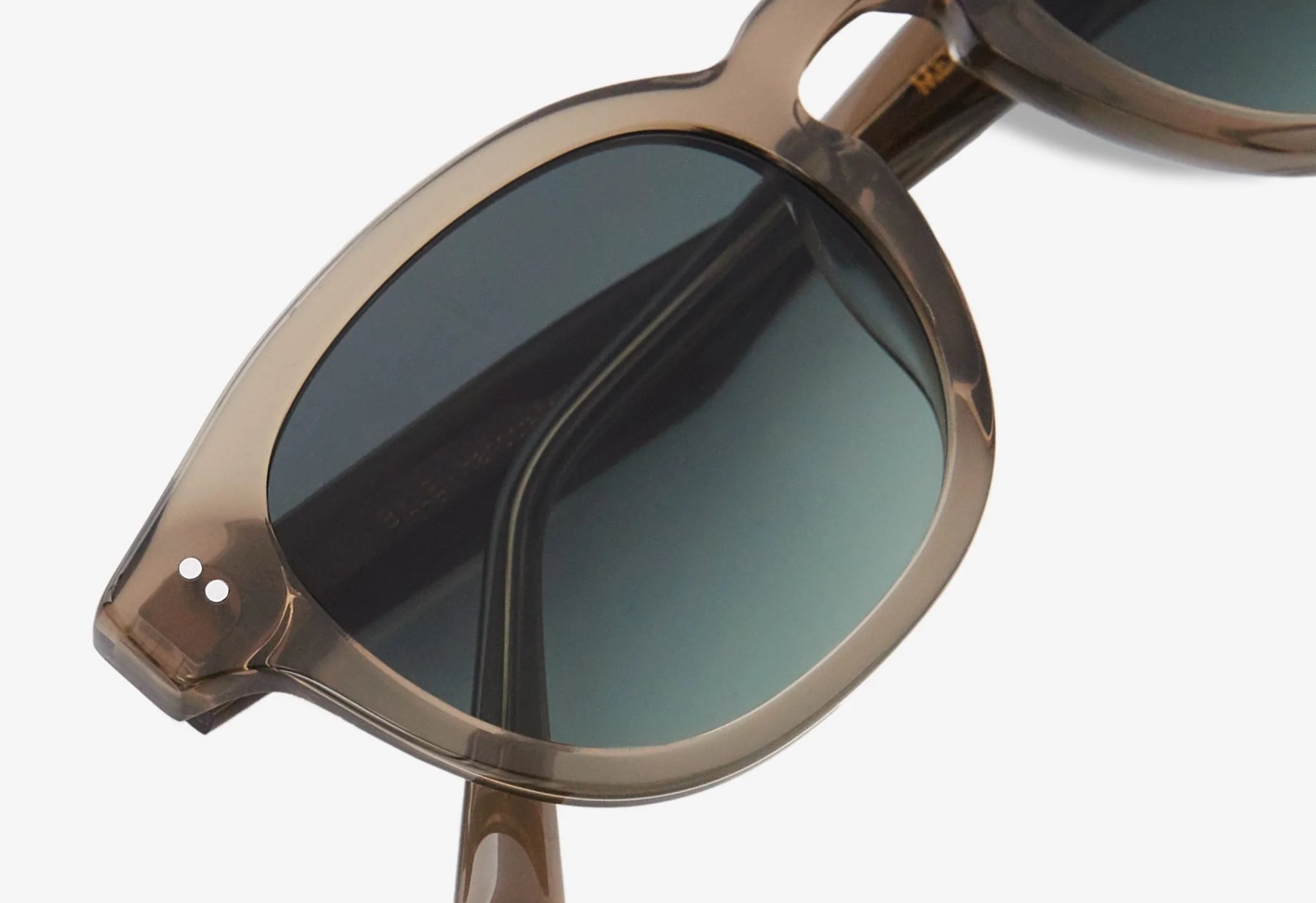 Messy Weekend Bille Bottle Green